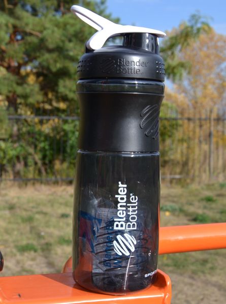 Шейкер спортивний (пляшка) BlenderBottle SportMixer Flip 28oz/820ml Black/White 1386055470 фото